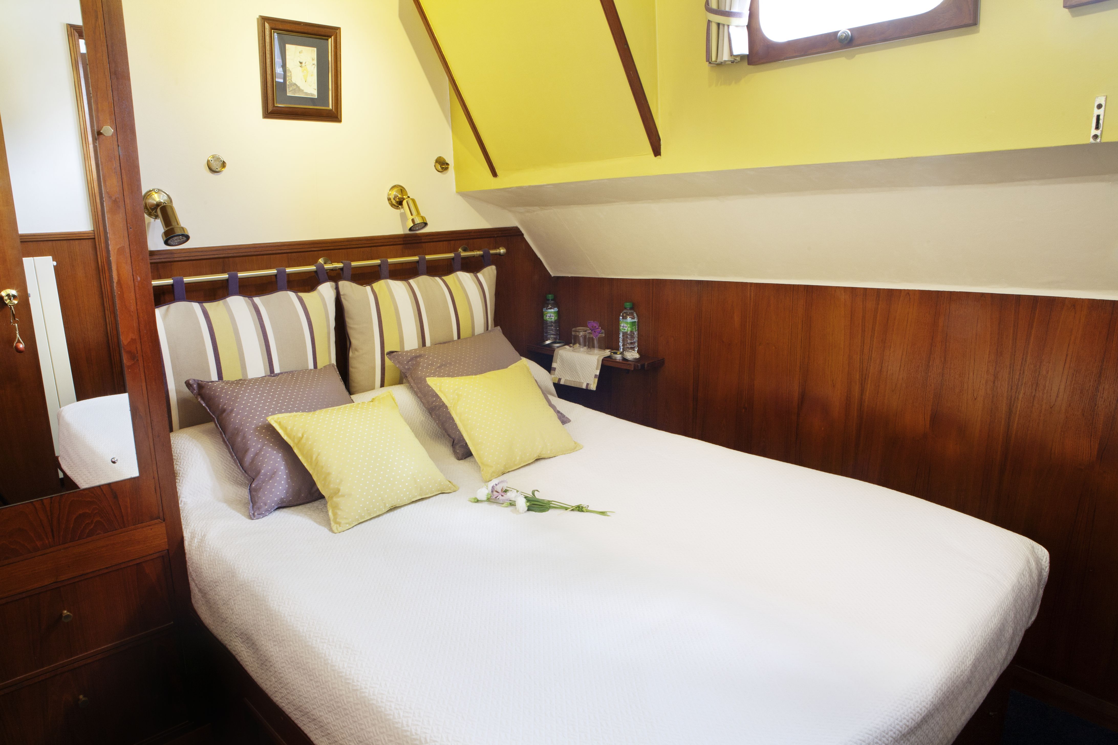 European Waterways Rosa - Stateroom.jpg